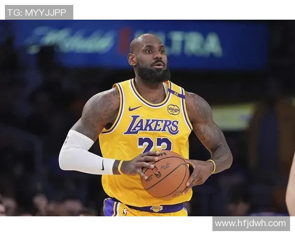 詹姆斯：从篮球巨星到文化偶像的传奇之路与影响力探讨